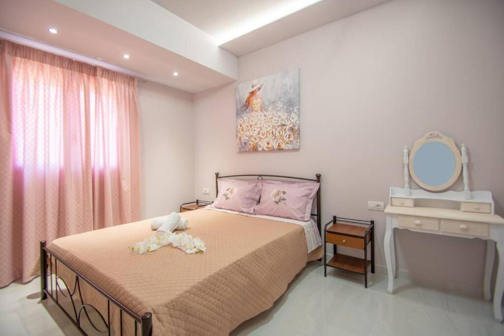 Zakynthos Town Modern Roof Apartment Bagian luar foto