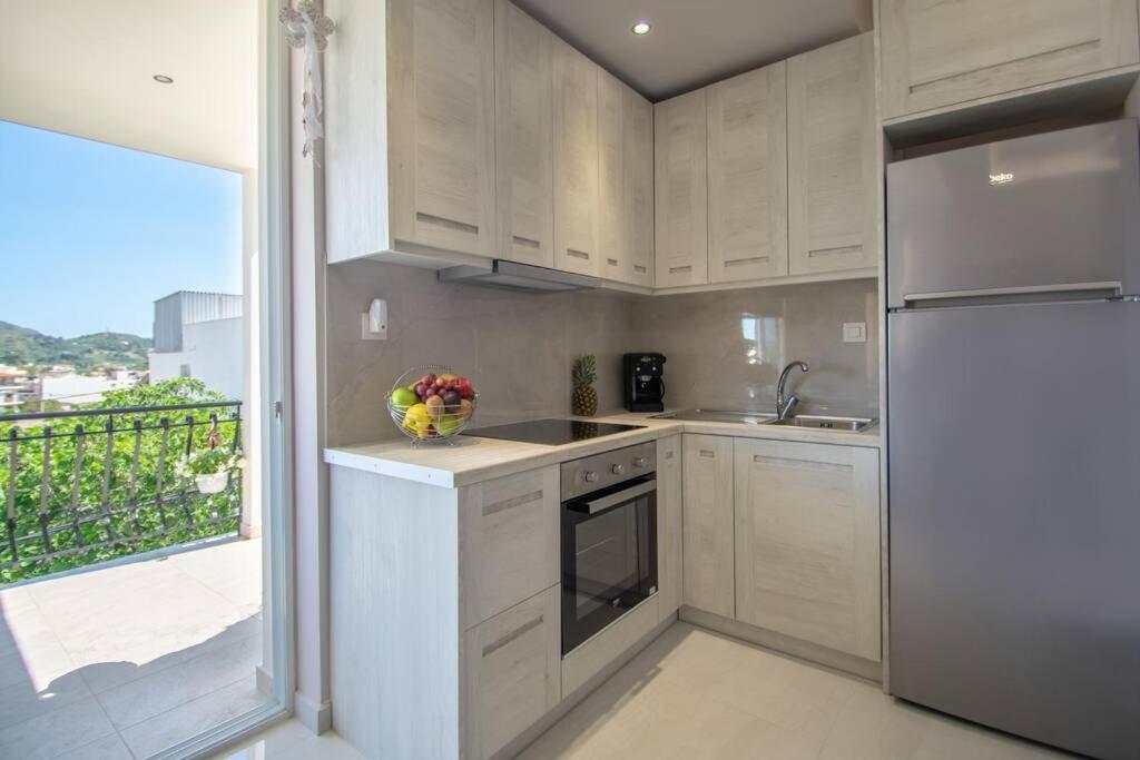 Zakynthos Town Modern Roof Apartment Bagian luar foto