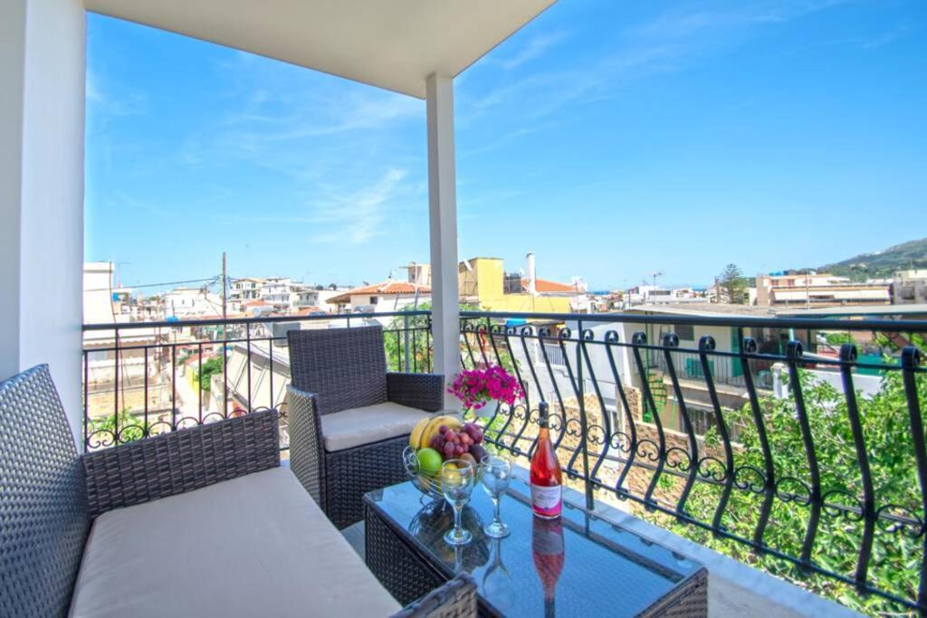 Zakynthos Town Modern Roof Apartment Bagian luar foto